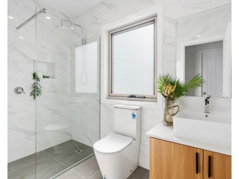 1/13 Sutton Parade, Mont Albert North VIC 3129