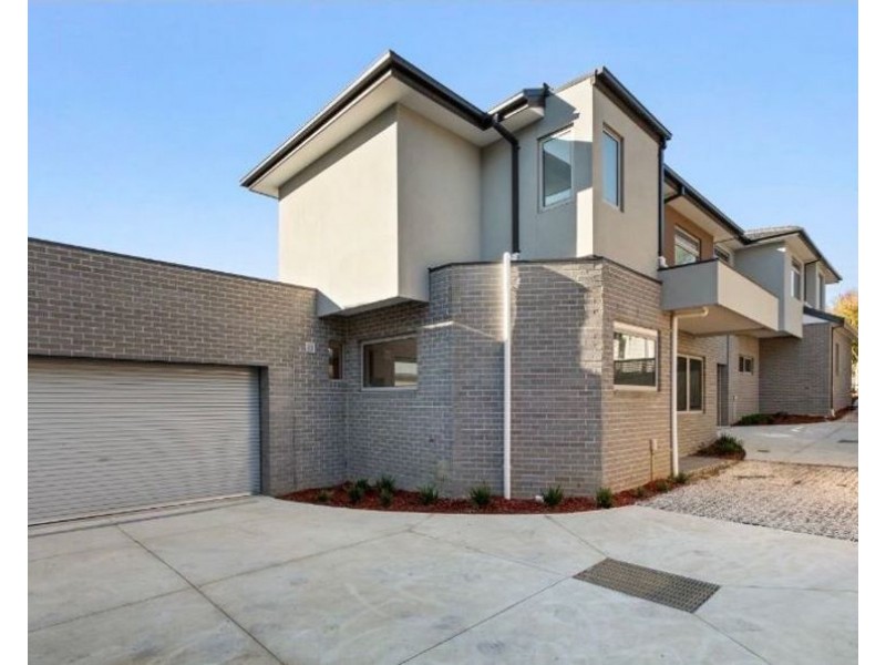 2/13 Sutton Parade, Mont Albert North VIC 3129