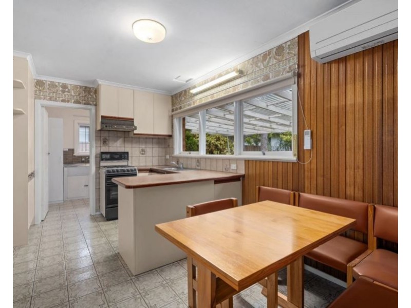 2 Jaques Grove, Forest Hill VIC 3131