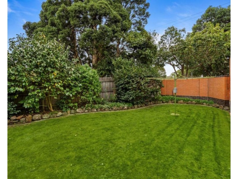 2 Jaques Grove, Forest Hill VIC 3131