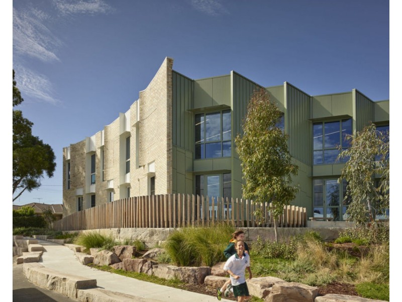 12 Woodlands Grove, Safety Beach VIC 3936