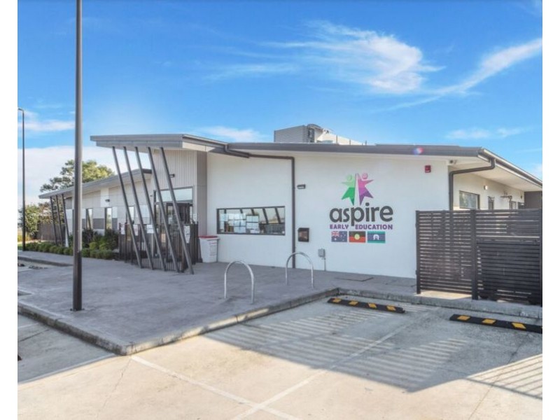 84-90S Quarters Boulevard, Cranbourne West VIC 3977