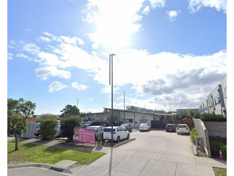 84-90S Quarters Boulevard, Cranbourne West VIC 3977