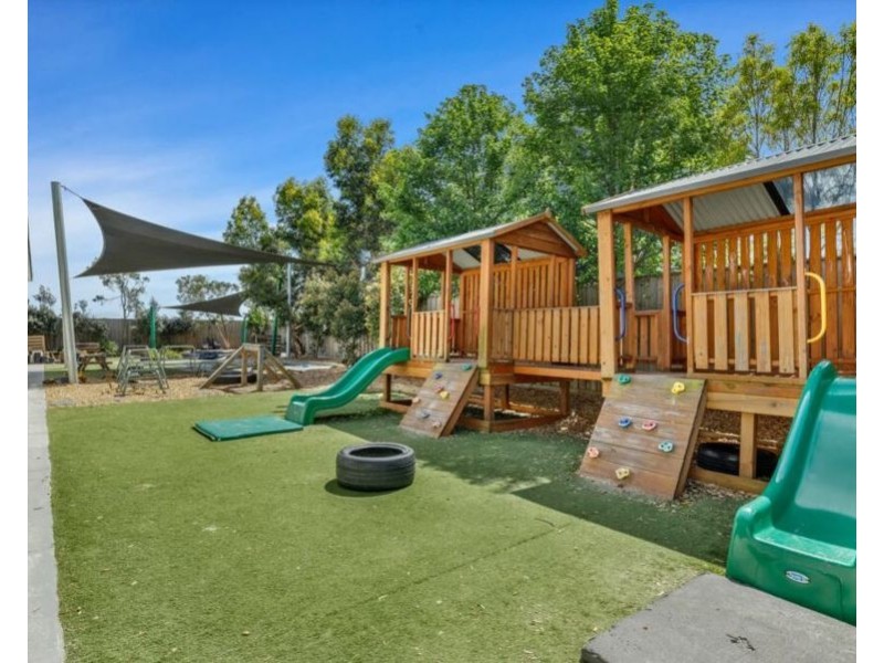 84-90S Quarters Boulevard, Cranbourne West VIC 3977