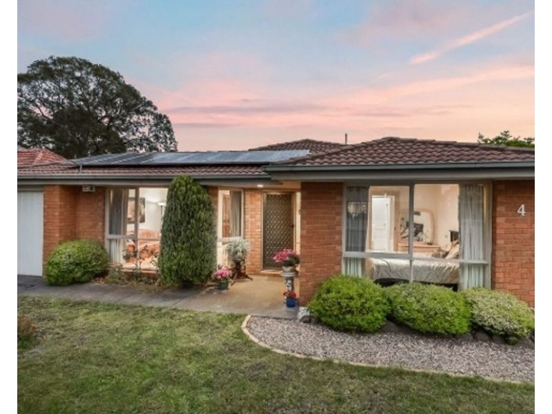 1/4 Springfield Road, Blackburn VIC 3130