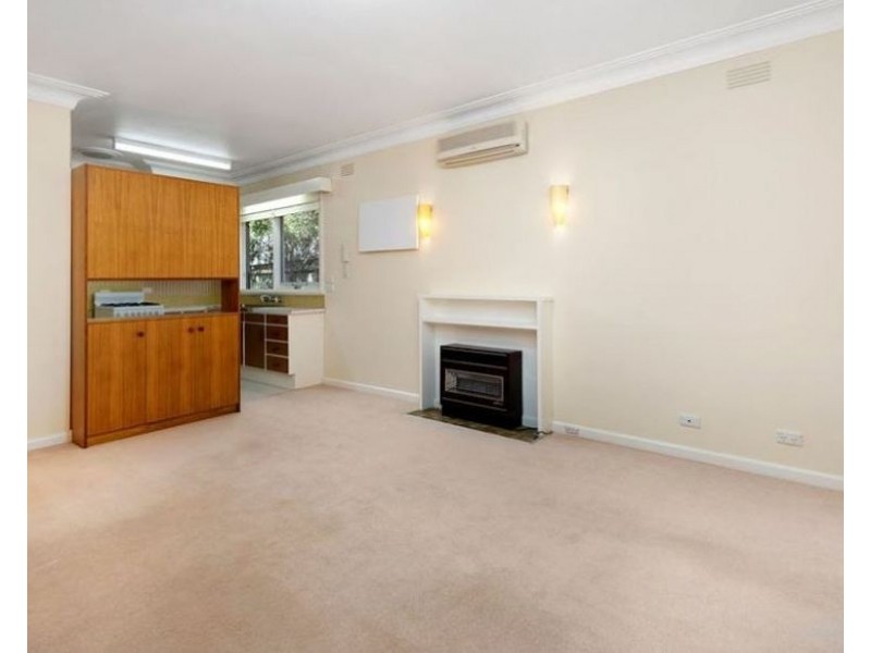 18 Lincoln Avenue, Mont Albert North VIC 3129