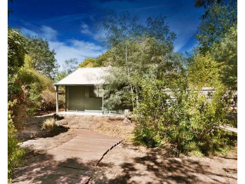 18 Lincoln Avenue, Mont Albert North VIC 3129