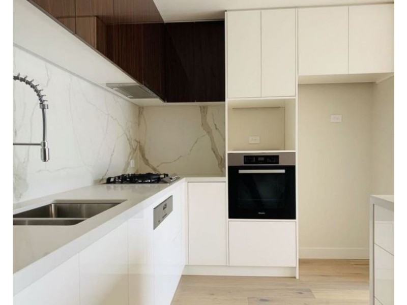 201/180 Reynolds Road, Doncaster East VIC 3109