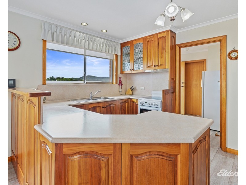 94 Cardigan Street, Somerset TAS 7322