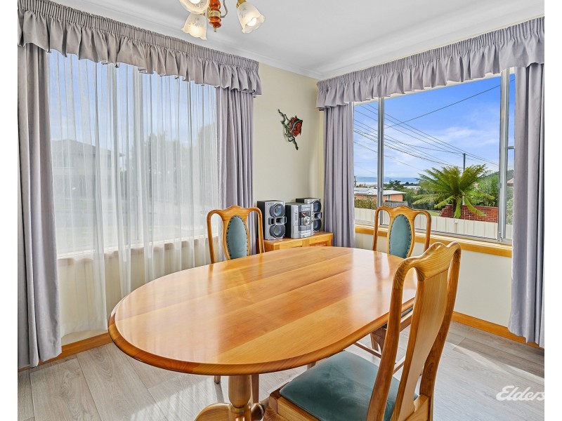 94 Cardigan Street, Somerset TAS 7322