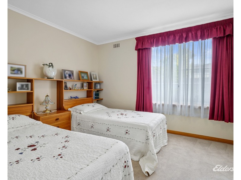 94 Cardigan Street, Somerset TAS 7322