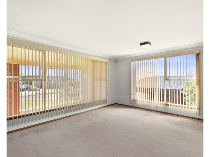 4 Loongana Place, Somerset TAS 7322