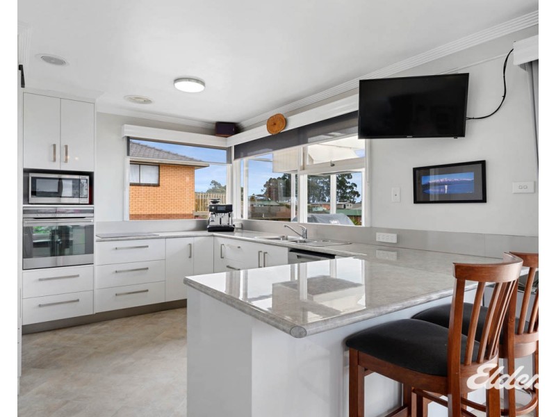 24 Thorne Street, Upper Burnie TAS 7320