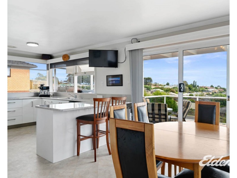 24 Thorne Street, Upper Burnie TAS 7320