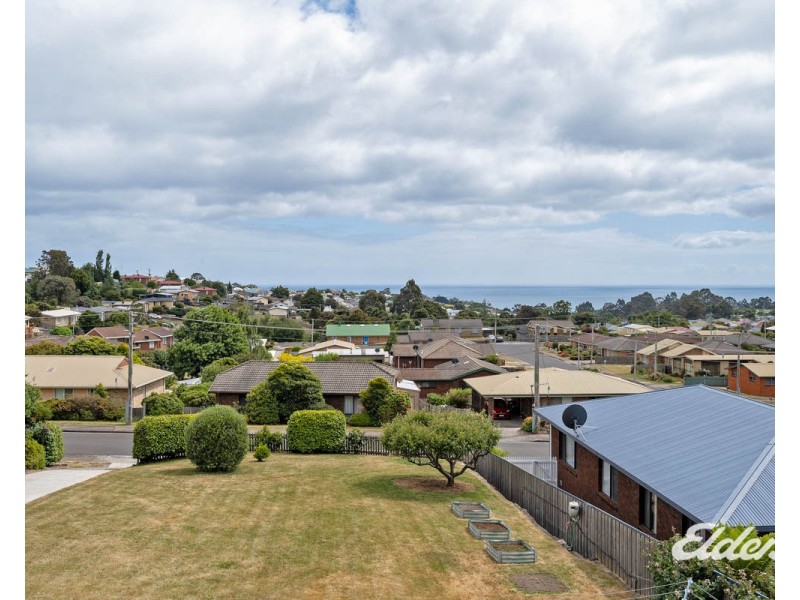 24 Thorne Street, Upper Burnie TAS 7320
