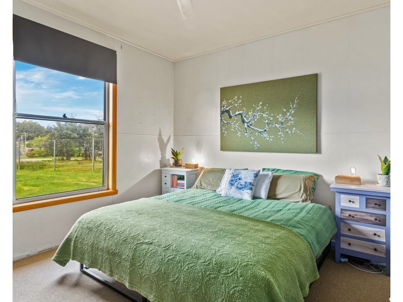 2 Huon Court, Rosebery TAS 7470