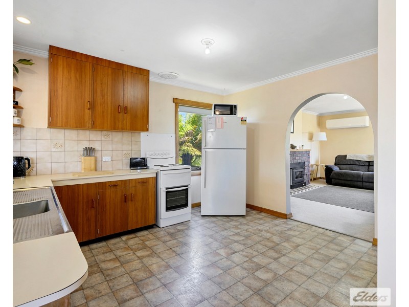 25 Beaufort Street, Somerset TAS 7322