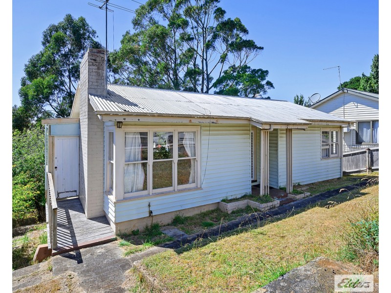 17 Sampson Street, Hillcrest TAS 7320