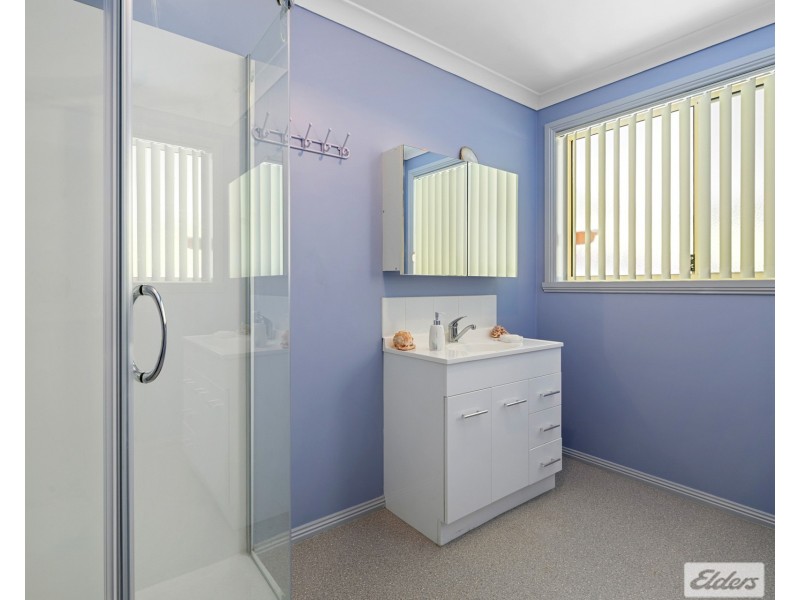 16 Heather Crescent, Park Grove TAS 7320