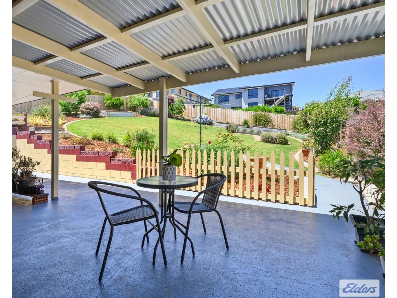 16 Heather Crescent, Park Grove TAS 7320