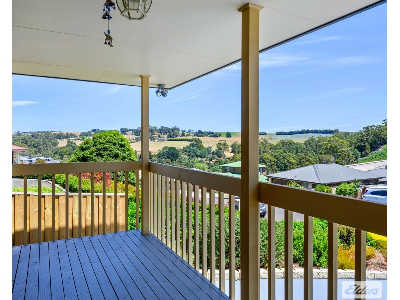 16 Heather Crescent, Park Grove TAS 7320