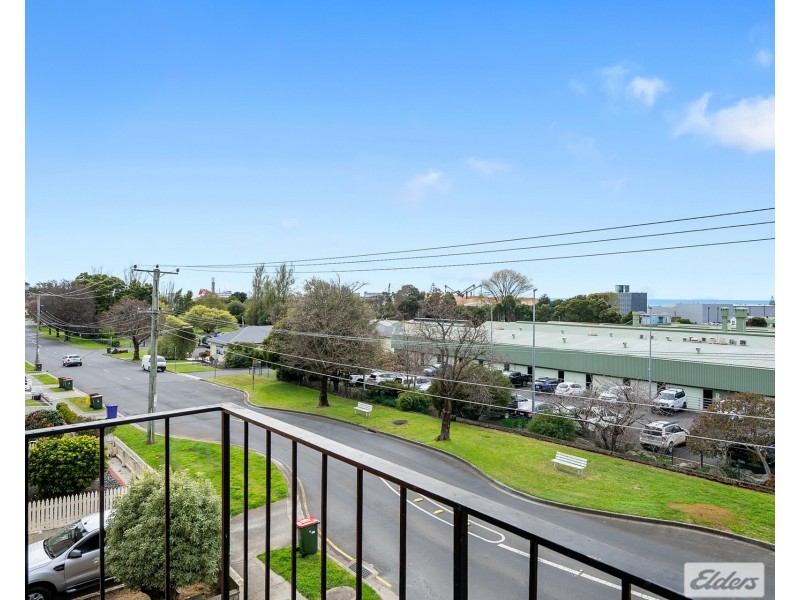 2/172-174 Wilson Street, Burnie TAS 7320