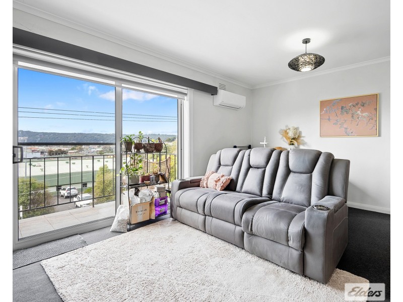 2/172-174 Wilson Street, Burnie TAS 7320