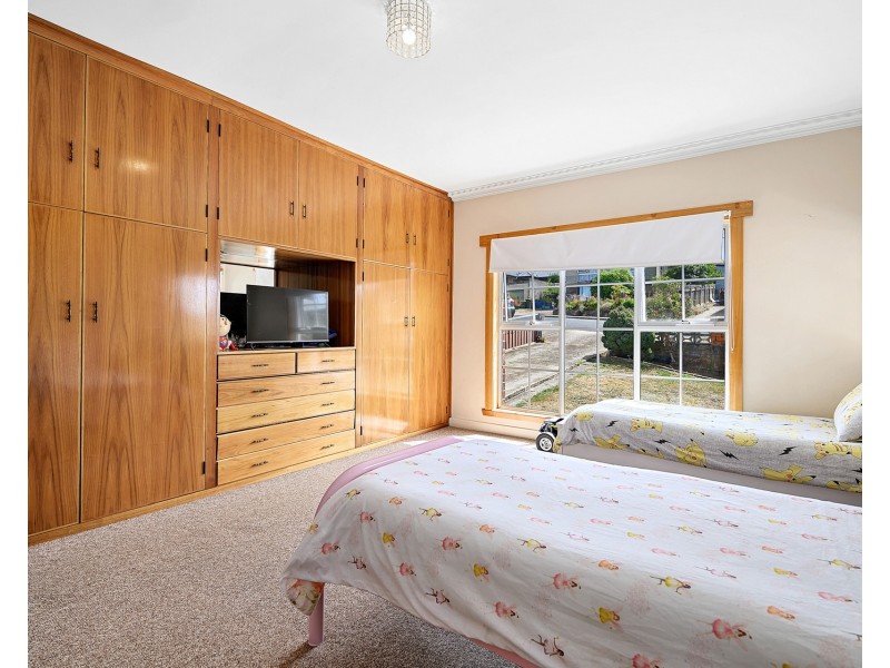 19 Mcphee Street, Havenview TAS 7320