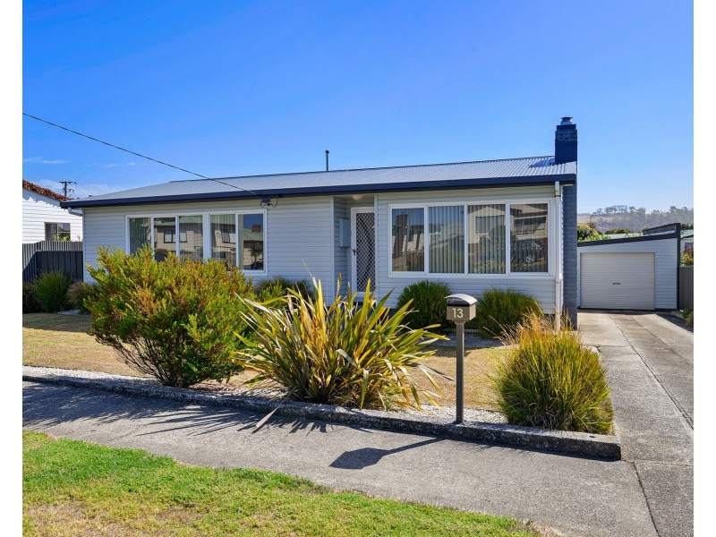 13 Raglan Street, Somerset TAS 7322