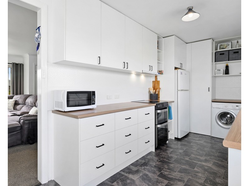 13 Raglan Street, Somerset TAS 7322