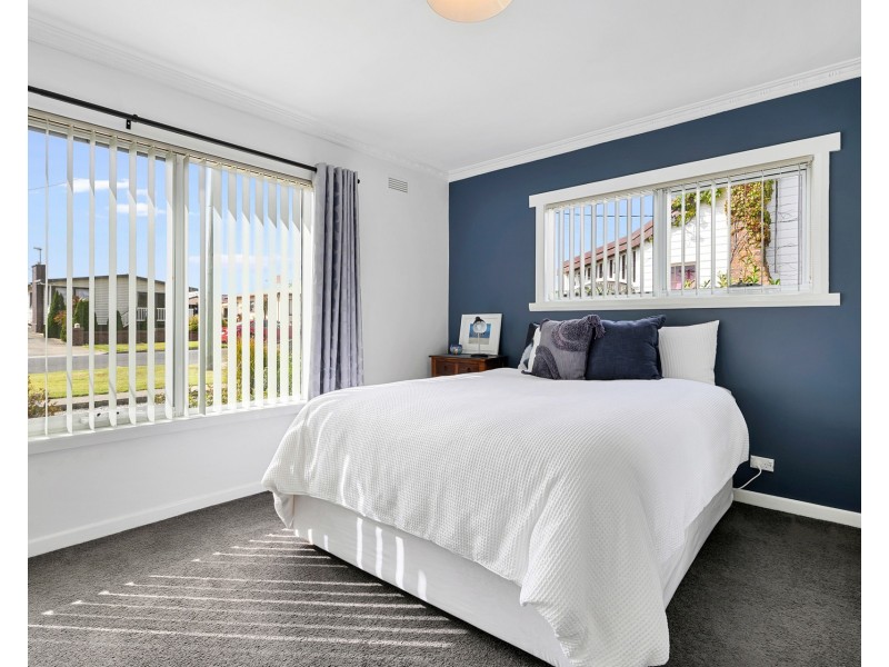 13 Raglan Street, Somerset TAS 7322