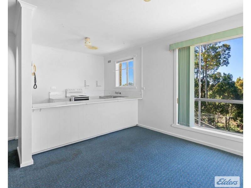 2/11 Bathurst Street, Upper Burnie TAS 7320