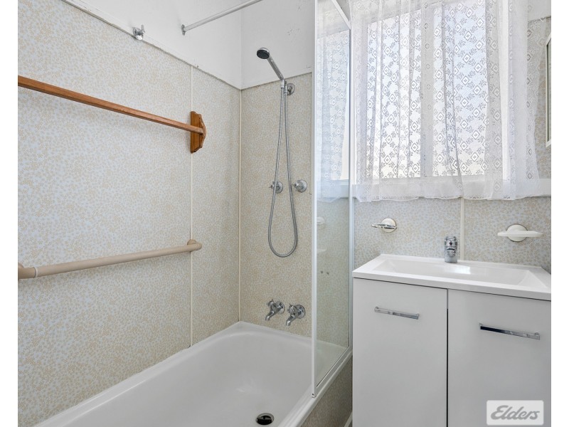 2/11 Bathurst Street, Upper Burnie TAS 7320
