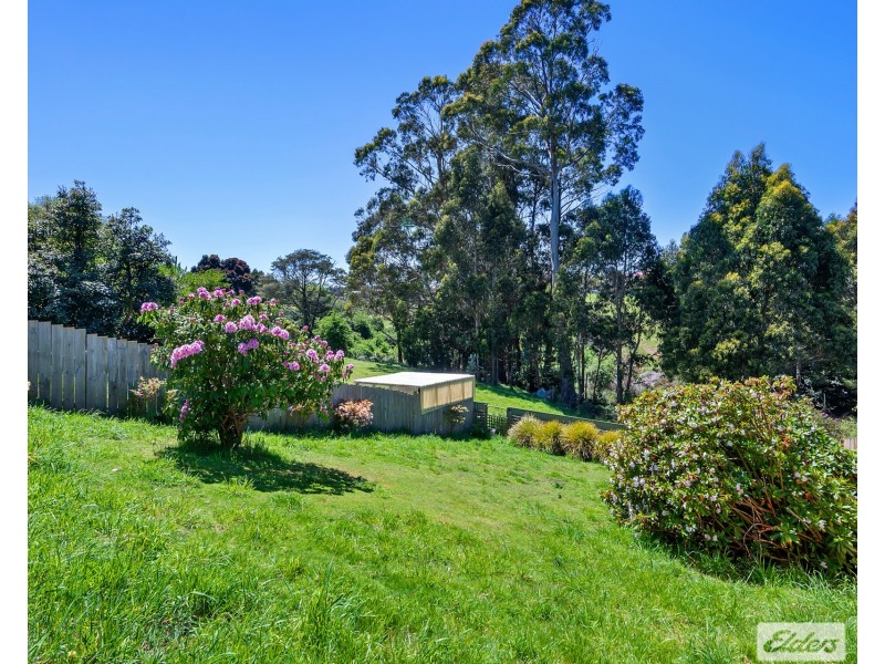 2/11 Bathurst Street, Upper Burnie TAS 7320