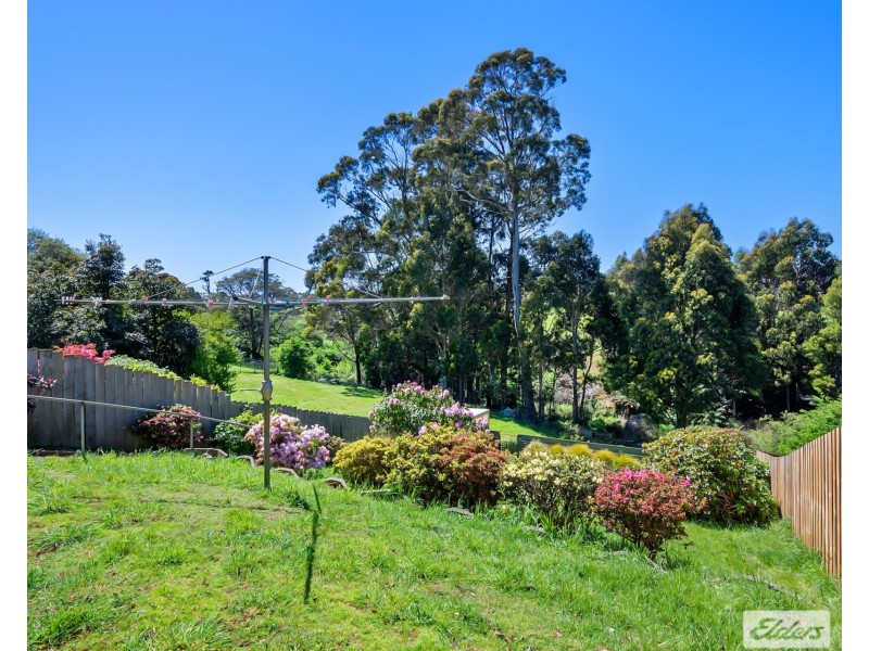 2/11 Bathurst Street, Upper Burnie TAS 7320