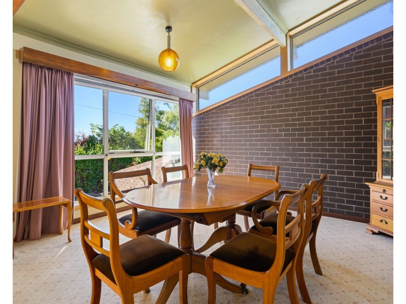 24 Bathurst Street, Upper Burnie TAS 7320