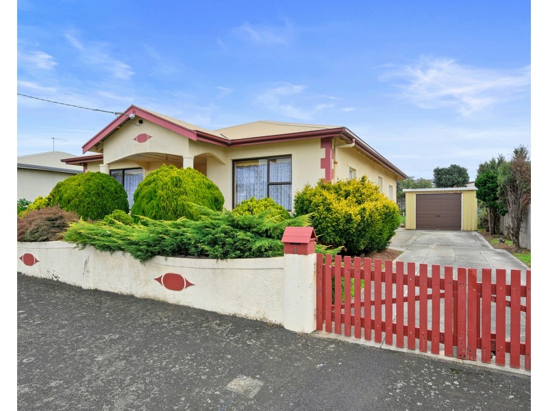 4 Osborne Street, Cooee TAS 7320