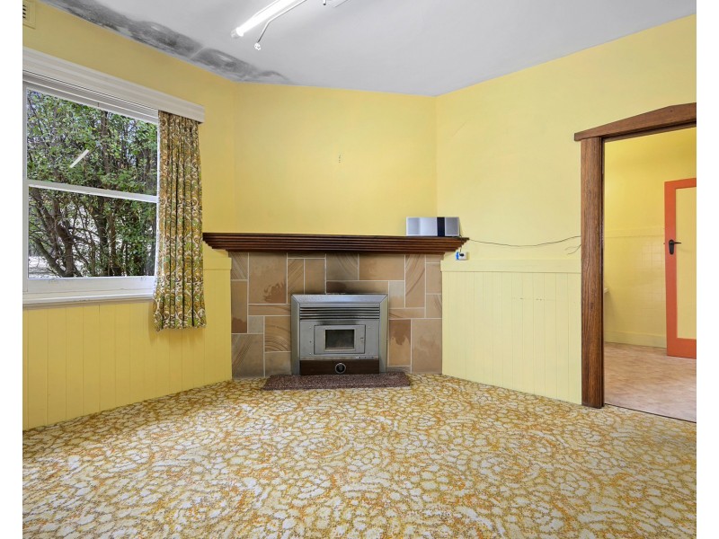 4 Osborne Street, Cooee TAS 7320