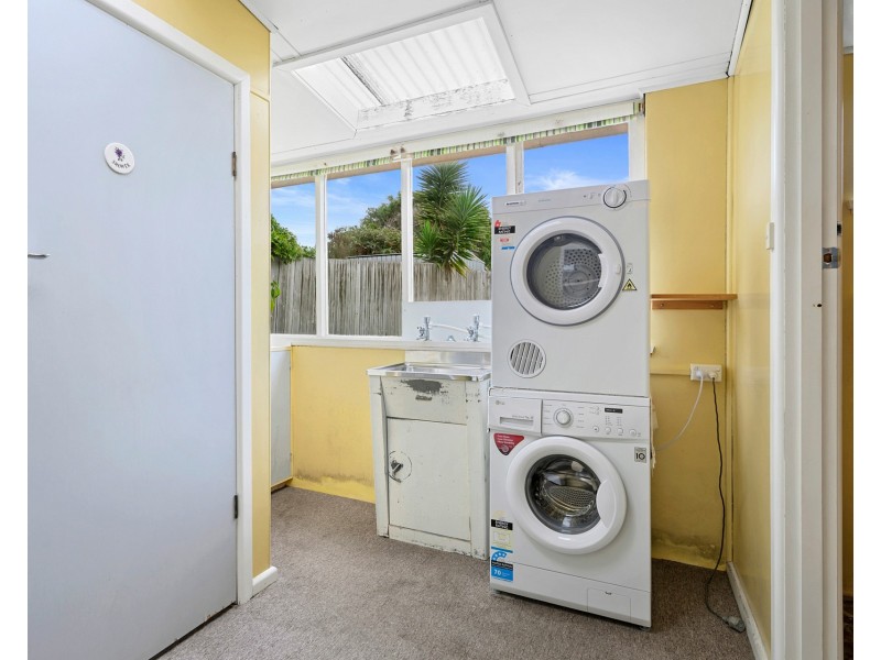 4 Osborne Street, Cooee TAS 7320