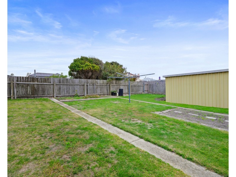 4 Osborne Street, Cooee TAS 7320