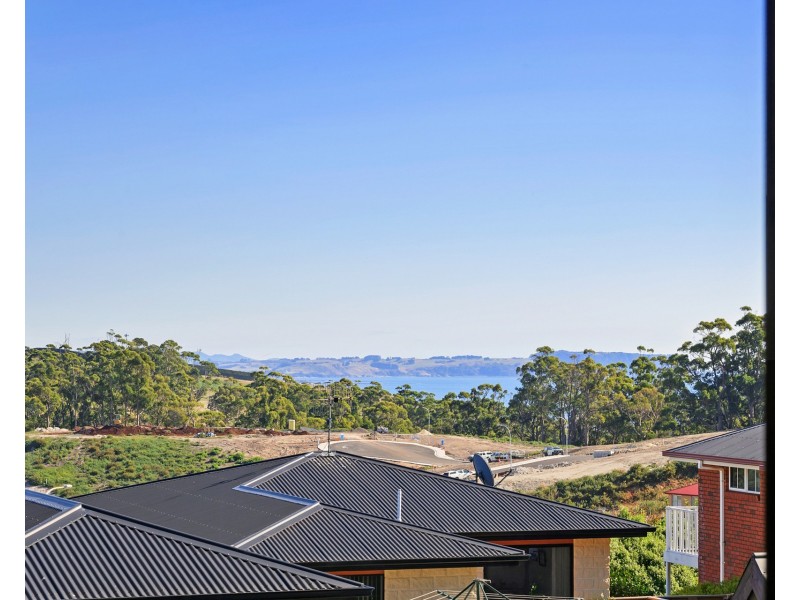13 Hillfarm Drive, Park Grove TAS 7320