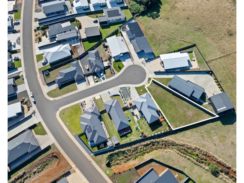 6 Emerald Court, Park Grove TAS 7320