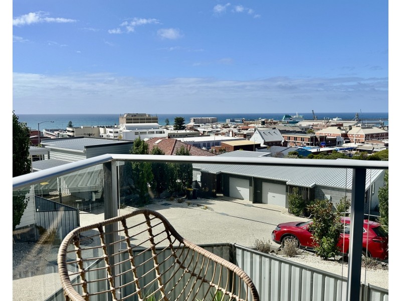 7/1-3 Vernon Place, Burnie TAS 7320