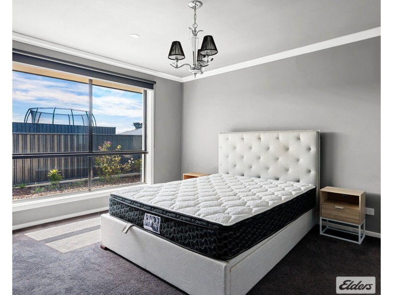 8 Oasis Drive, Shorewell Park TAS 7320