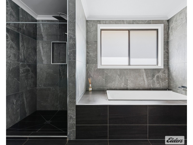 8 Oasis Drive, Shorewell Park TAS 7320