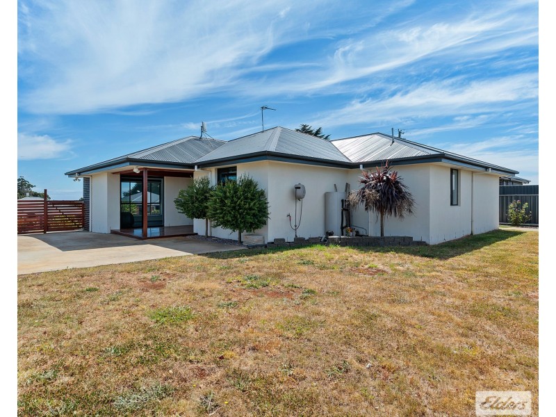 8 Oasis Drive, Shorewell Park TAS 7320
