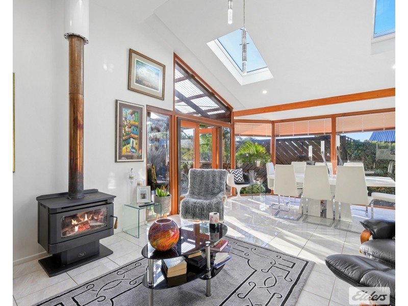 10 Irbys Circus, Sisters Beach TAS 7321