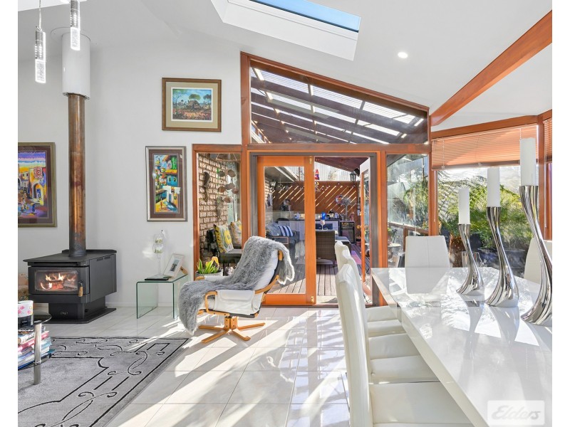 10 Irbys Circus, Sisters Beach TAS 7321