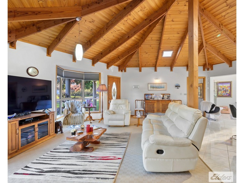 10 Irbys Circus, Sisters Beach TAS 7321