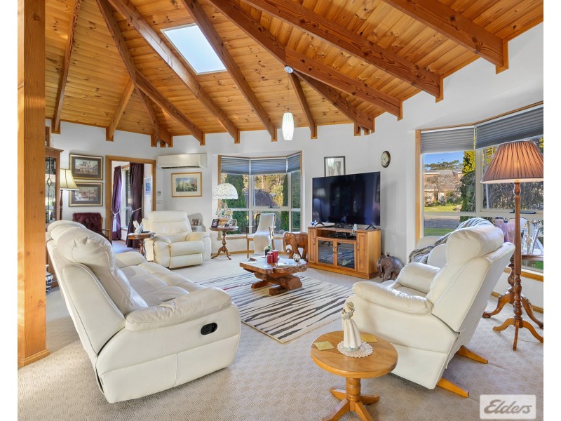 10 Irbys Circus, Sisters Beach TAS 7321